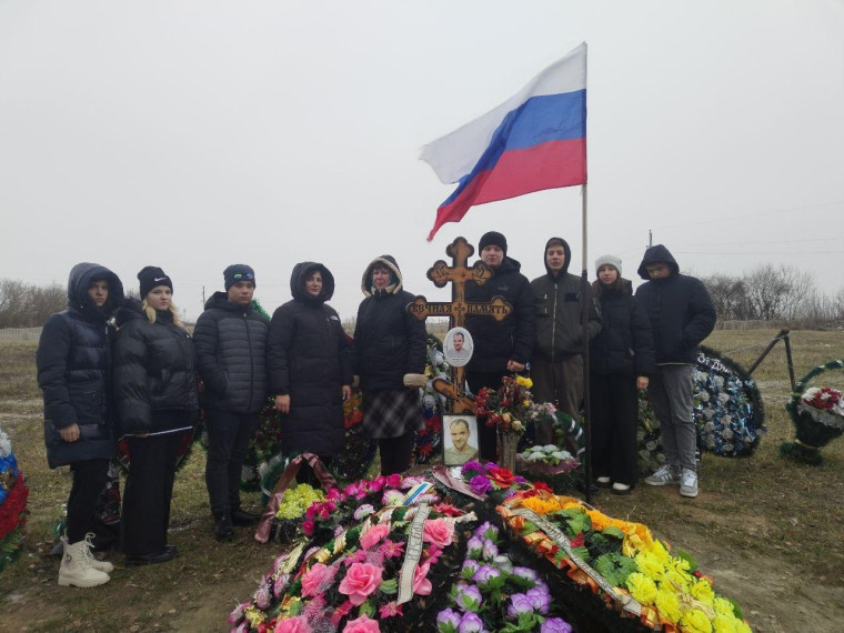 День добровольца (волонтера) в России.